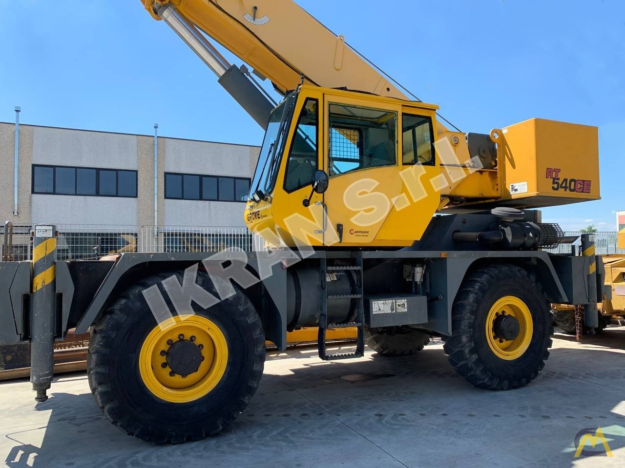 Grove RT540CE 40-ton Rough Terrain Crane  2