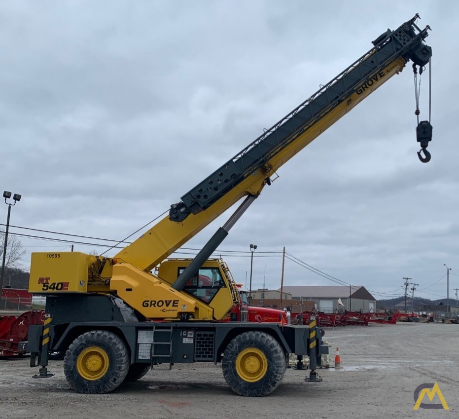 Grove RT540E-4 40-Ton Rough Terrain Crane 0