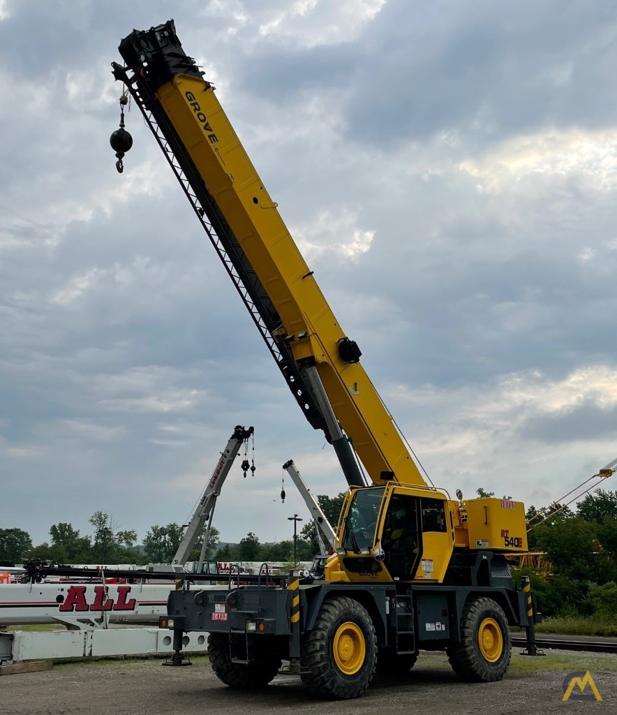 Grove RT540E-4 40-Ton Rough Terrain Crane 0