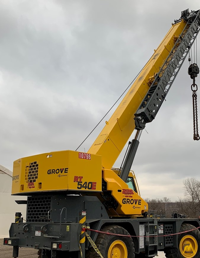 Grove RT540E 40-Ton Rough Terrain Crane 2