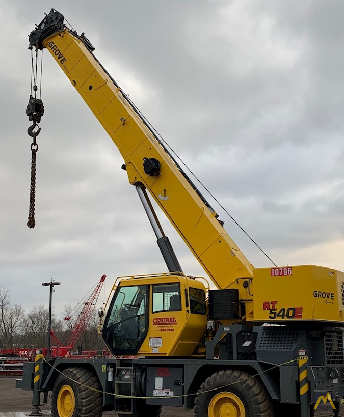 Grove RT540E 40-Ton Rough Terrain Crane 1