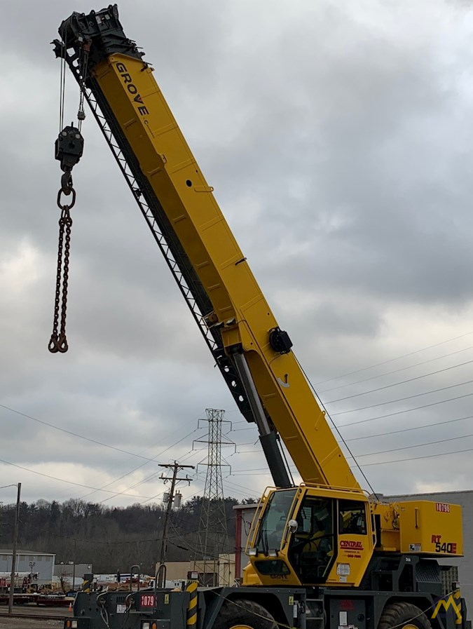 Grove RT540E 40-Ton Rough Terrain Crane 3
