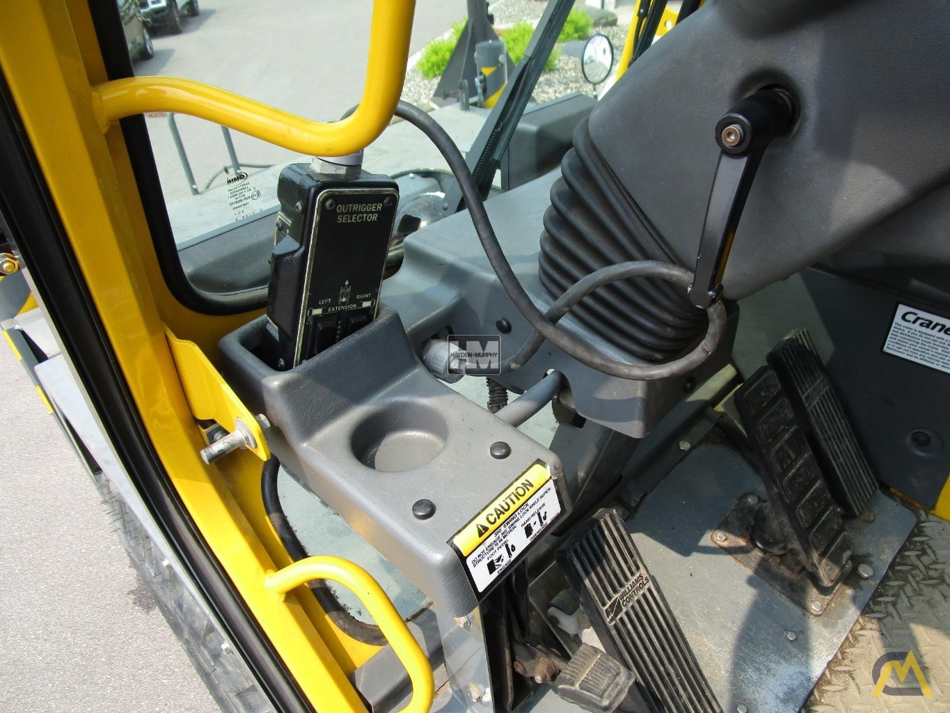 Grove RT540E 40-Ton Rough Terrain Crane 32