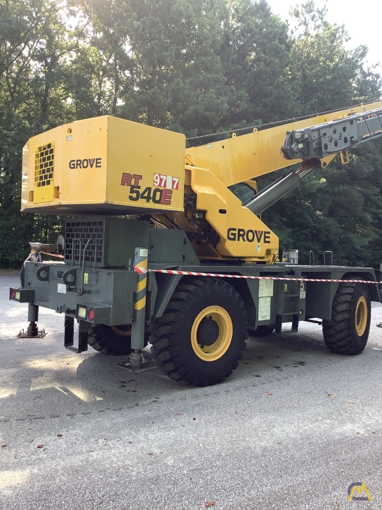 Grove RT540E 40-Ton Rough Terrain Crane 2