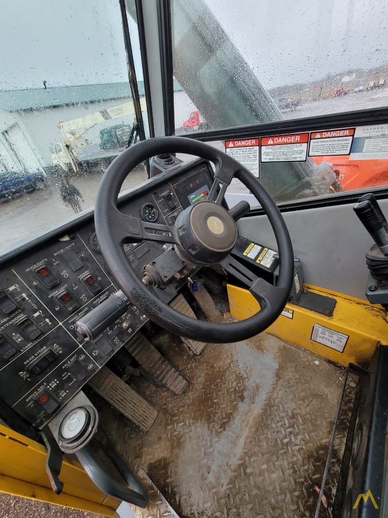 Grove RT600E 50-Ton Rough Terrain Crane 5