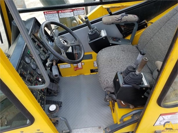 Grove RT600E 50-ton Rough Terrain Crane 5