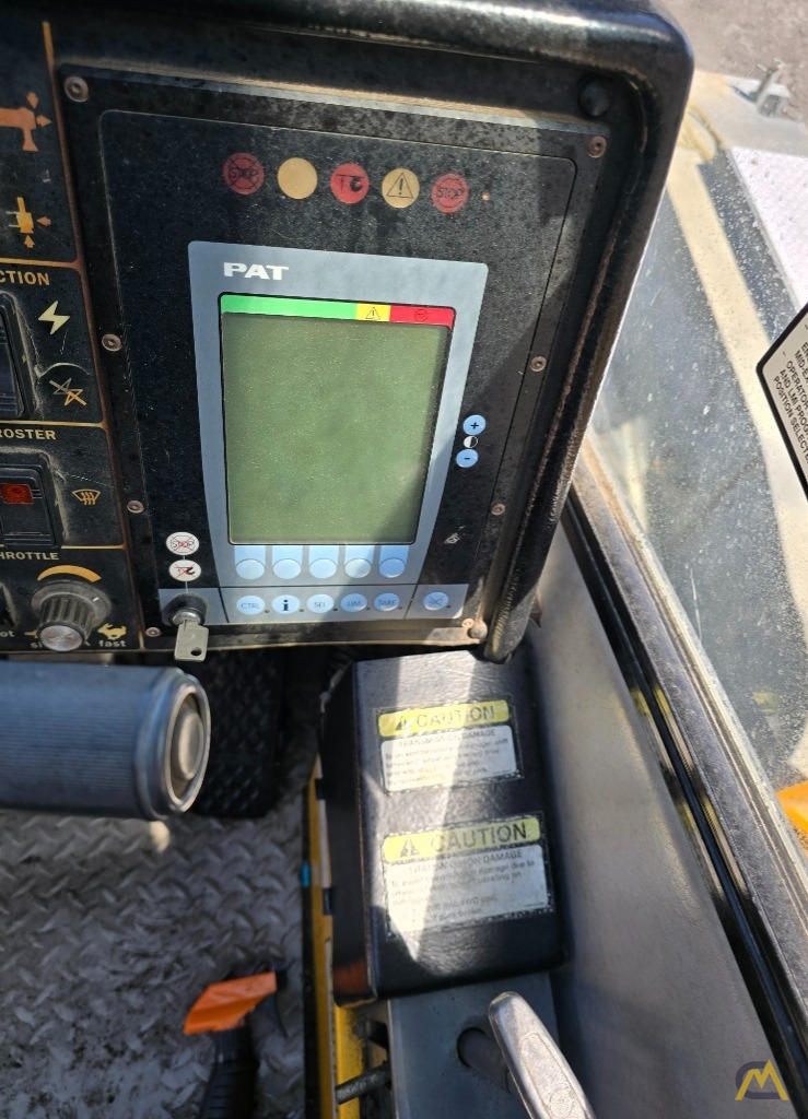 Grove RT600E Rough Terrain Crane 12
