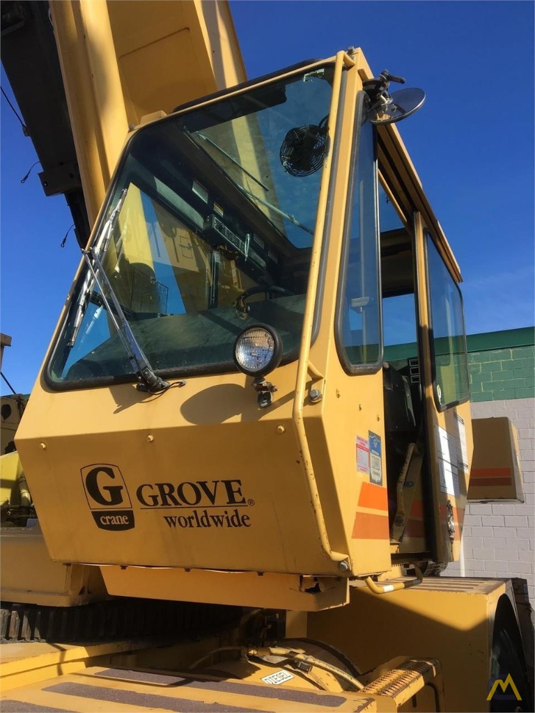 Grove RT640C 40-Ton Rough Terrain Crane 5