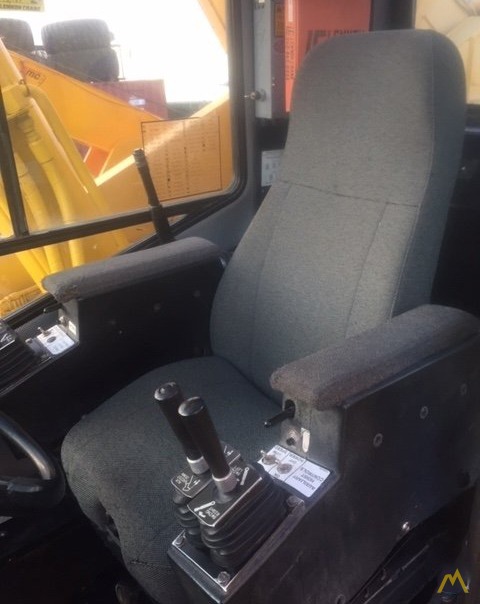 Grove RT640C 40-ton Rough Terrain Crane 12