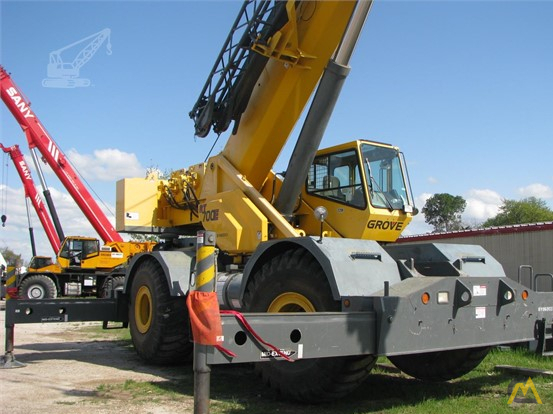 Grove RT700E 60-Ton Rough Terrain Crane 1