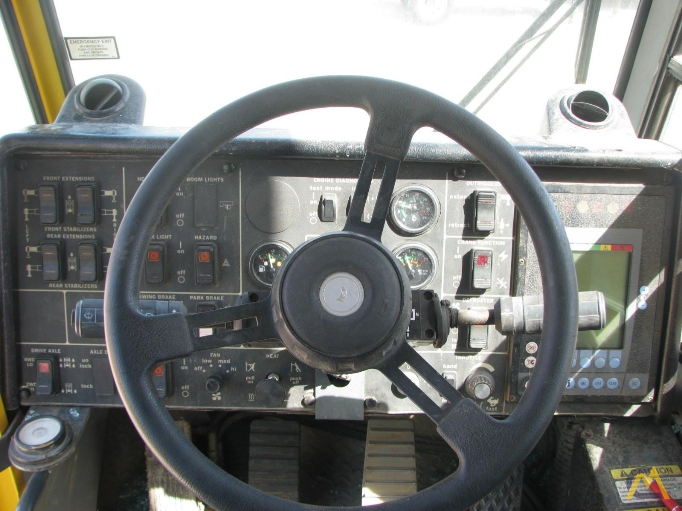 Grove RT700E 60-Ton Rough Terrain Crane 9