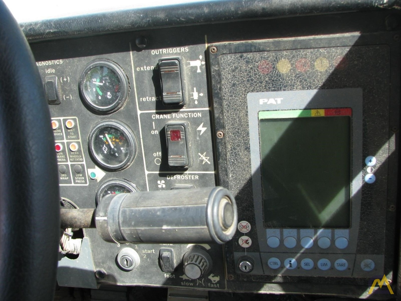 Grove RT700E 60-Ton Rough Terrain Crane 12