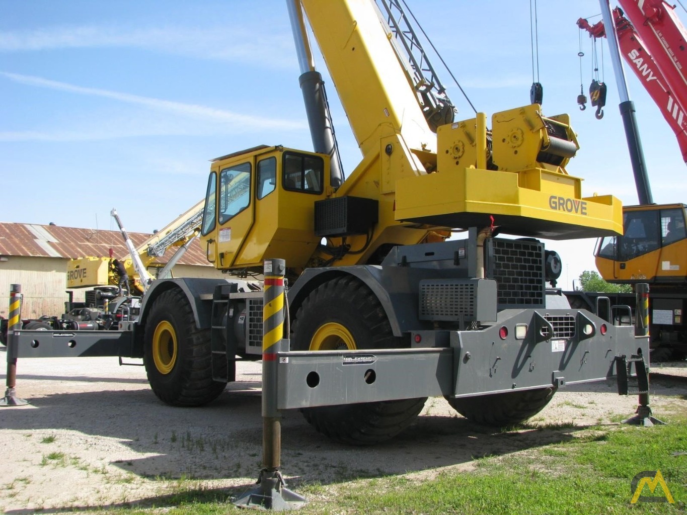 Grove RT700E 60-Ton Rough Terrain Crane 2