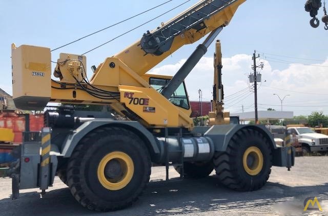 Grove RT700E 60-Ton Rough Terrain Crane 1