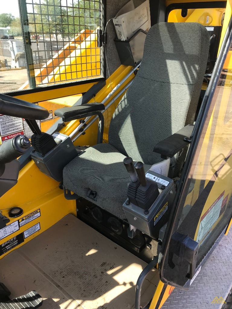 Grove RT890E 90-Ton Rough Terrain Crane 3