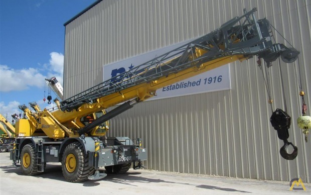 Grove RT880E 80-Ton Rough Terrain Crane 0