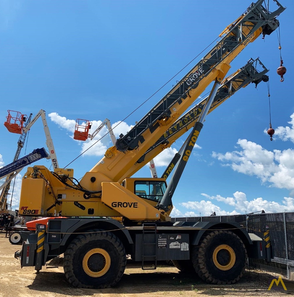 Grove RT890E 90-Ton Rough Terrain Crane 0