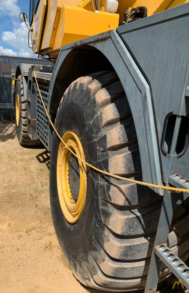 Grove RT890E 90-Ton Rough Terrain Crane 2