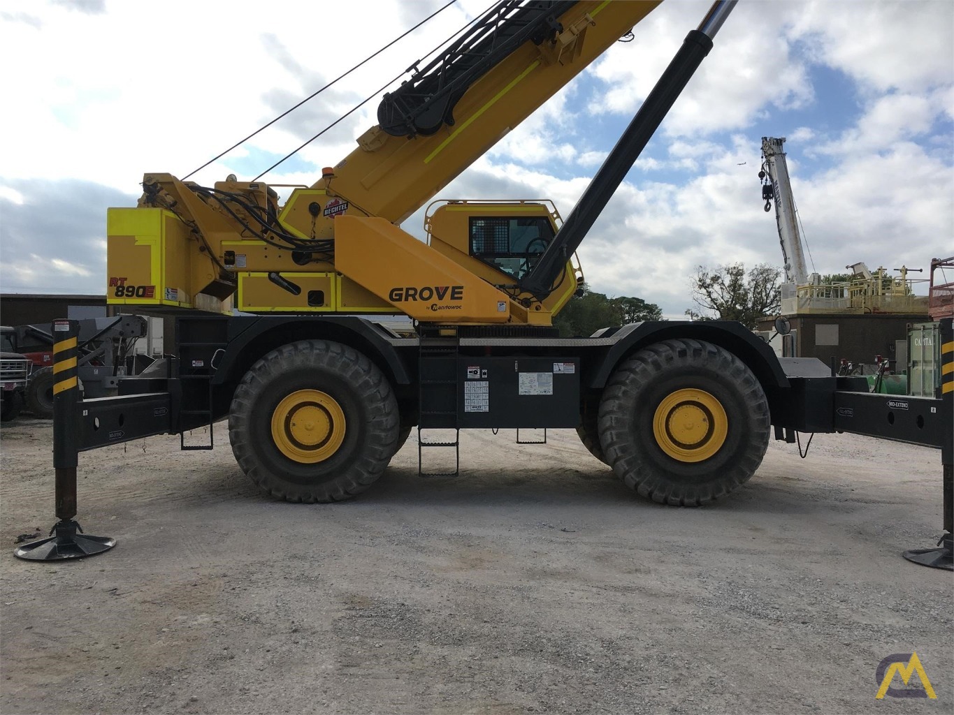 Grove RT890E 90-ton Rough Terrain Crane 2