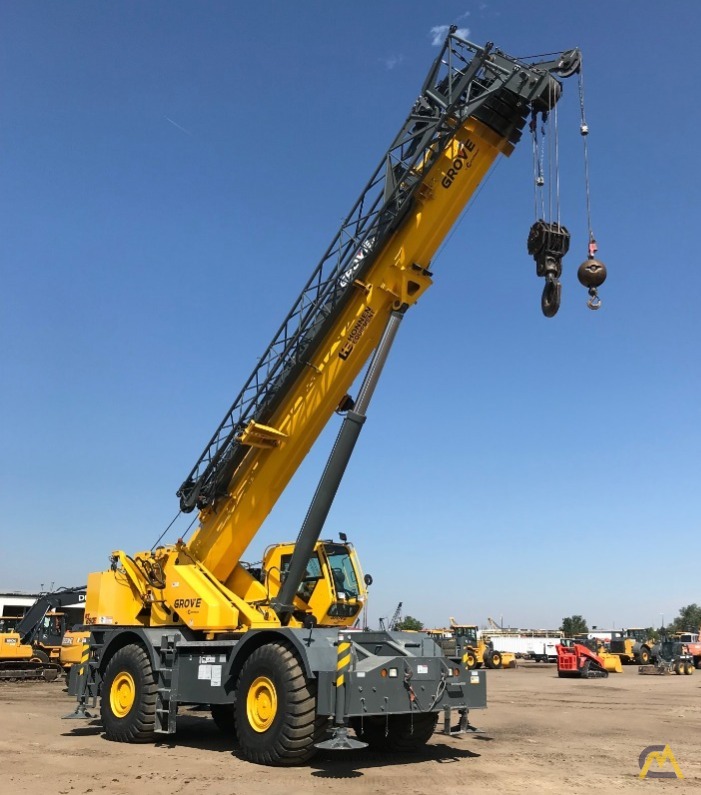 Grove RT890E 90-Ton Rough Terrain Crane 0