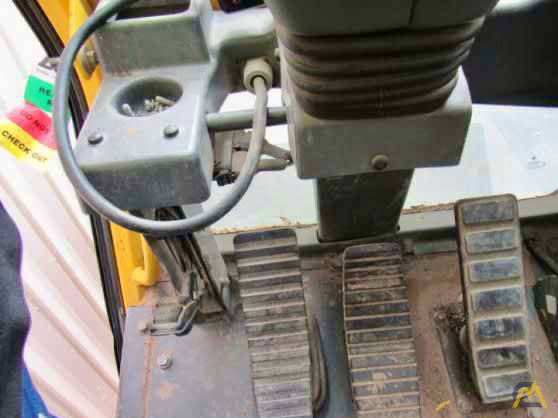 Grove RT890E 90-Ton Rough Terrain Cranes 15