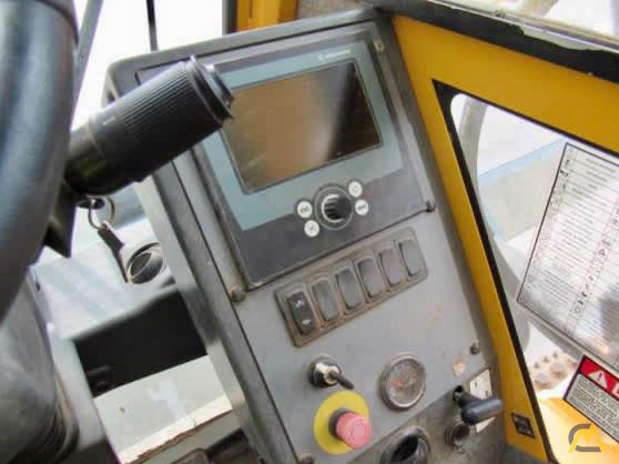 Grove RT890E 90-Ton Rough Terrain Cranes 18