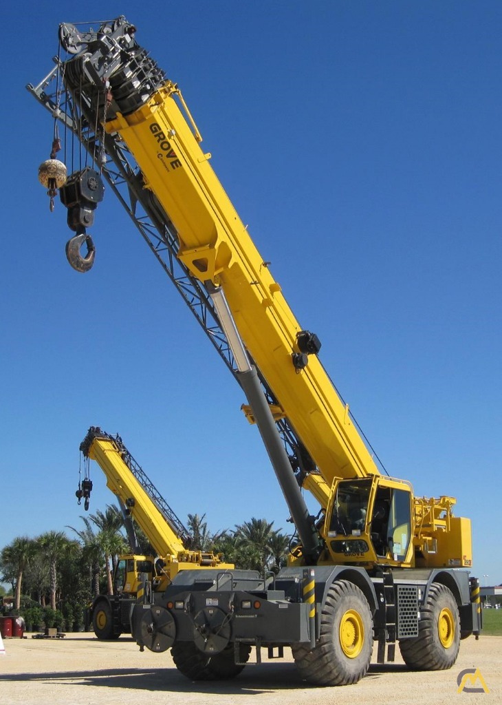 Grove RT890E 90-Ton Rough Terrain Crane 4
