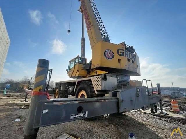 Grove RT9130E Rough Terrain Crane 0