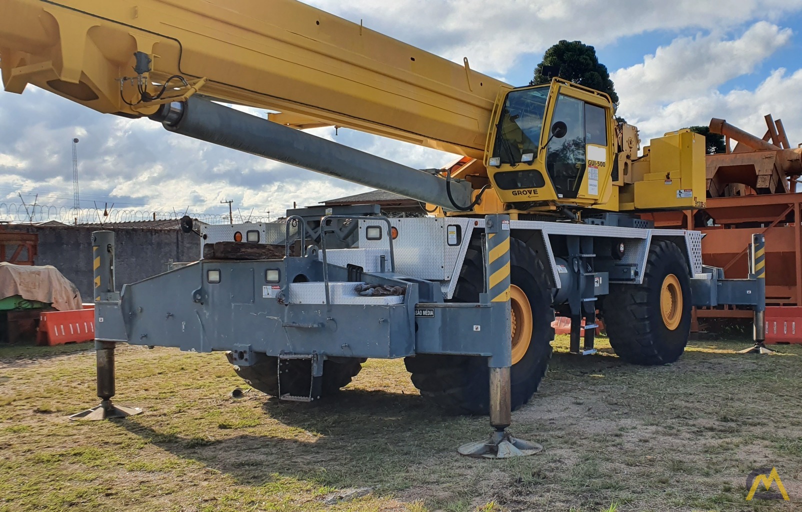 Grove RT9130E-2 130 Ton Rough Terrain Crane 2
