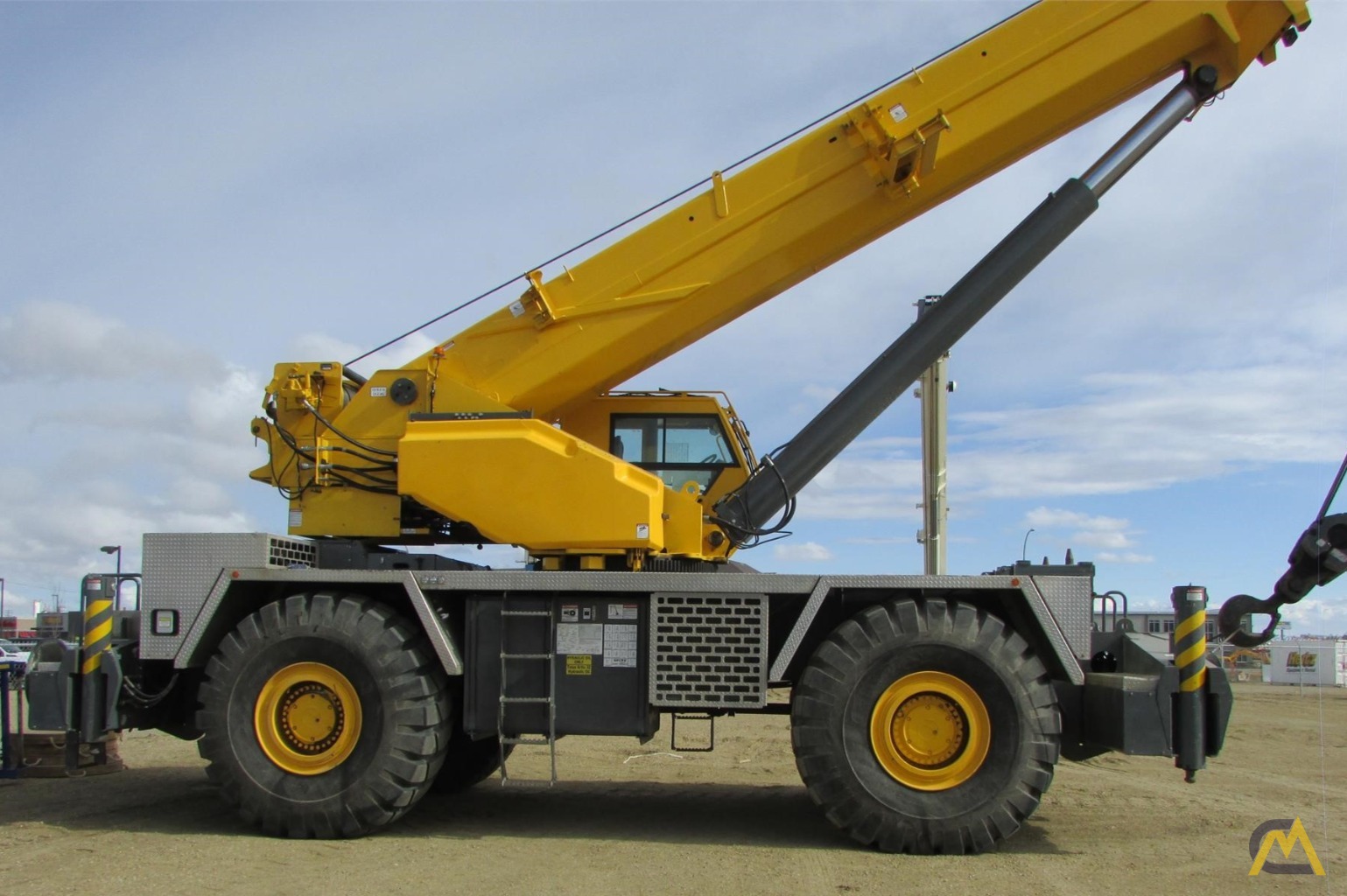 Grove RT9130E-2 130-Ton Rough Terrain Crane 3