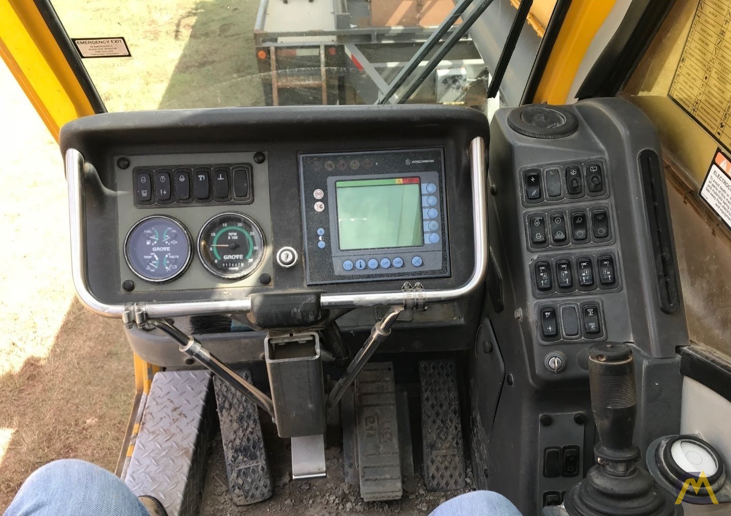 Grove TMS800E 80-ton Telescopic Boom Hydraulic Truck Mounted Crane 5