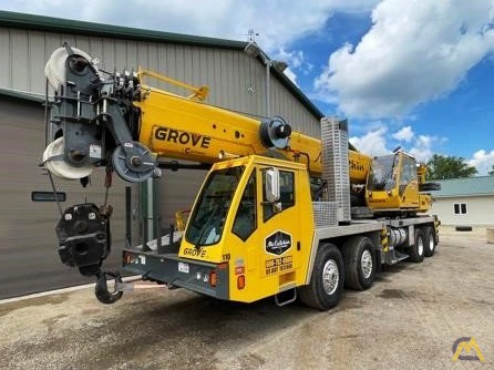 Grove TMS9000E 110-Ton Telescopic Truck Crane 1