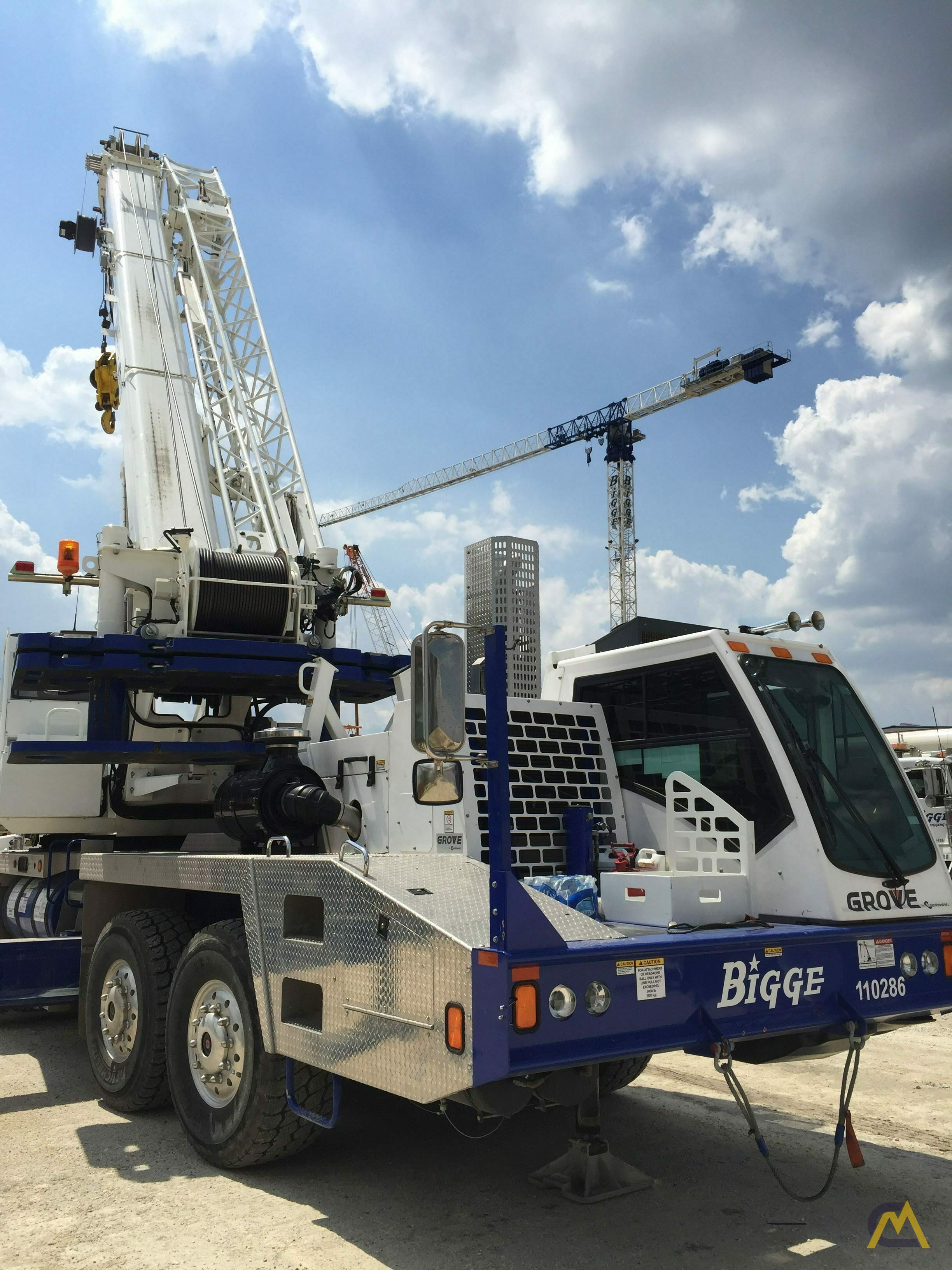 Grove TMS9000E 110-ton Telescopic Boom Hydraulic Truck Crane 2
