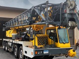 Grove TMS900E 90-Ton Telescopic Truck Crane 1