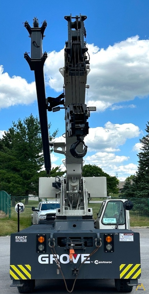 Grove YB5515-2 15-ton Carry Deck Crane with Diesel Engine 6