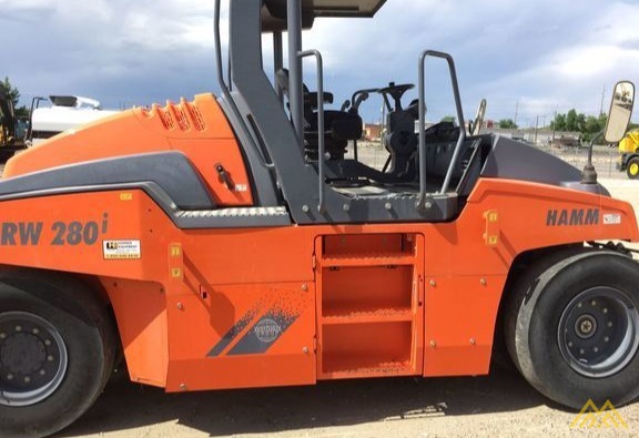 Hamm GRW 280i-10 Pneumatic Roller 2