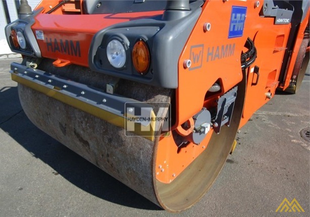 Hamm HD+ 110i VV-HF Compact Roller 9