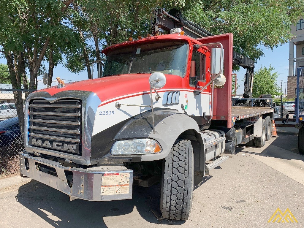  Hiab XS 166 DL-3 HiPro Articulating Knuckle Boom Crane on Mack GU813 0
