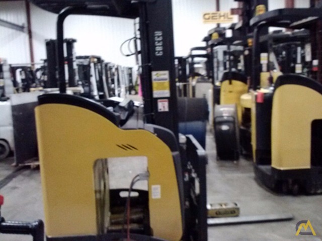 Hyster N35ZR Narrow Aisle Forklift 1