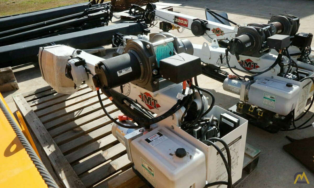 IMT 3203i 2-ton Telescopic Boom Service Crane 2