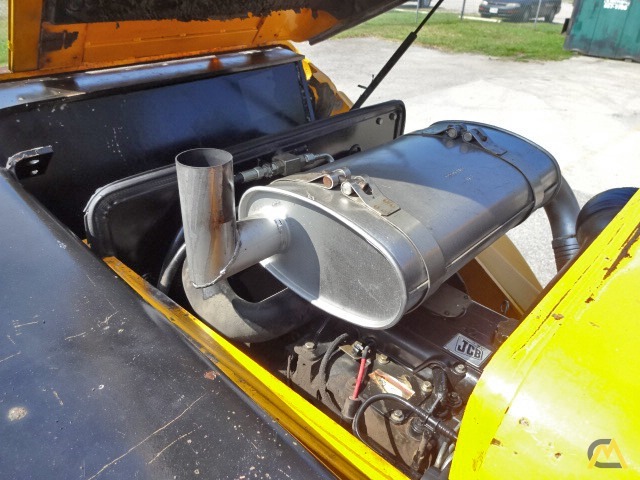 JCB 520 4,400 lb. Telehandler 7