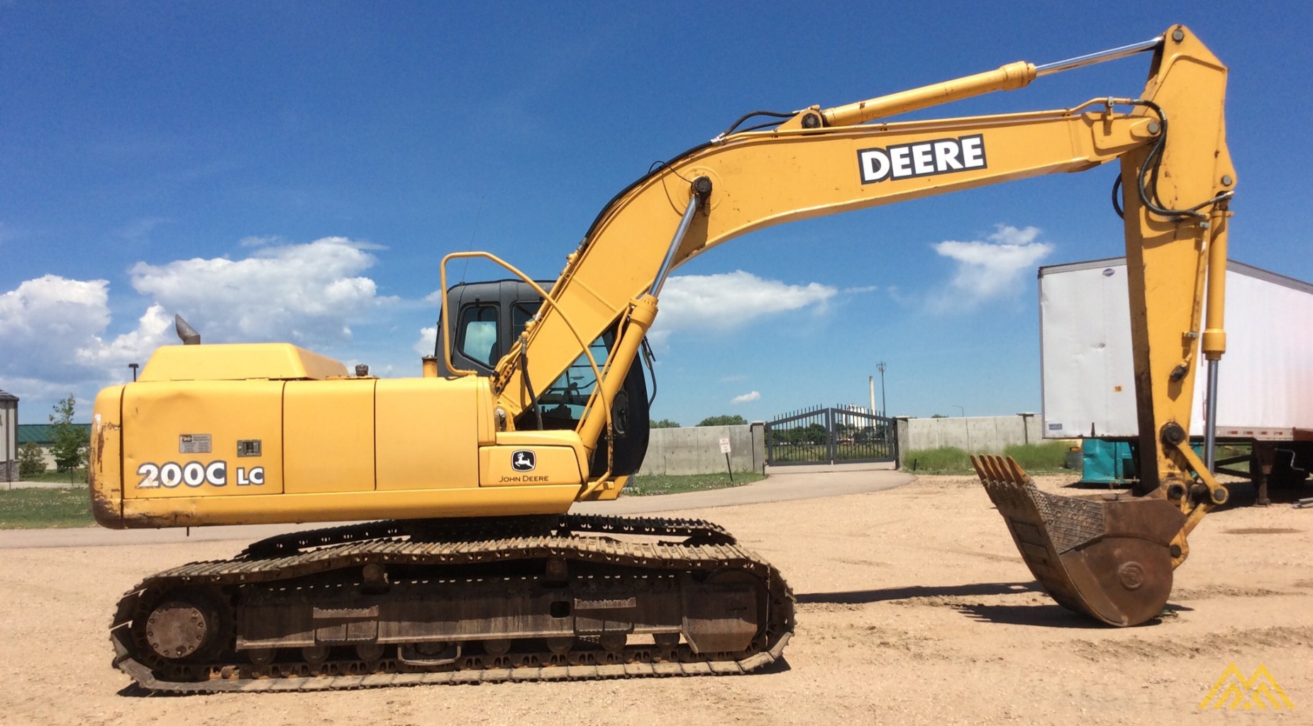 John Deere 200C LC Excavator 0
