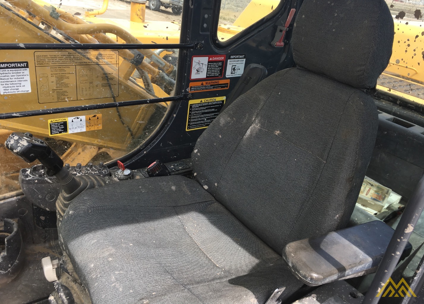 John Deere 200C LC Excavator 5