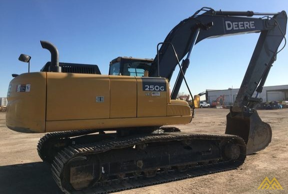 John Deere 250G LC Excavator 1
