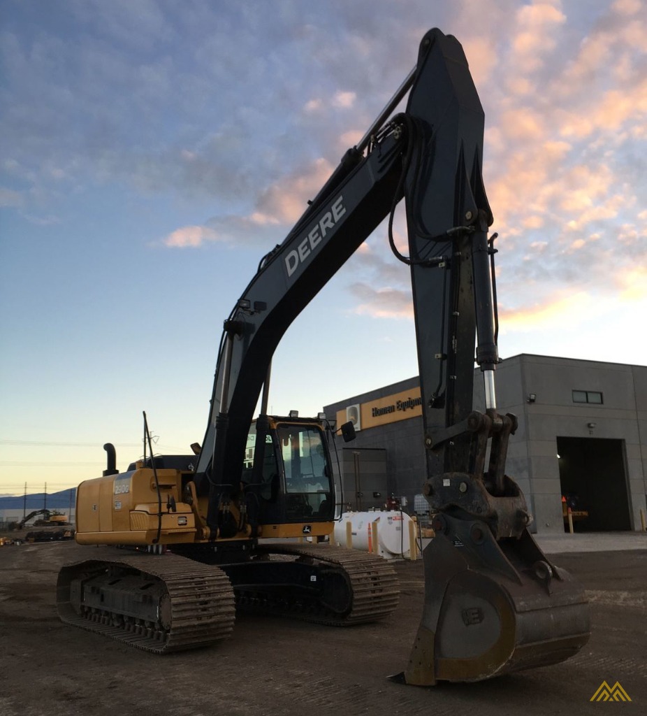 John Deere 290G LC Excavator 1
