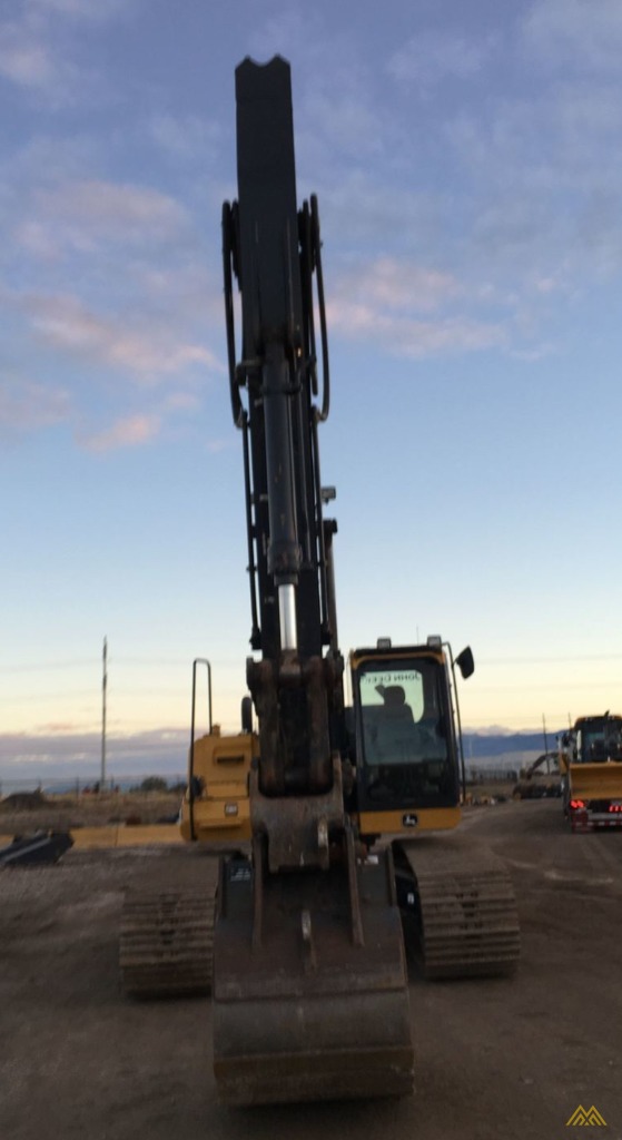 John Deere 290G LC Excavator 0