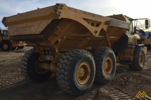 John Deere 300D-II Dump Truck 6