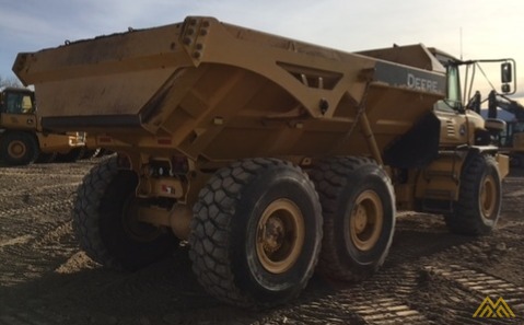 John Deere 300D-II Dump Truck 4