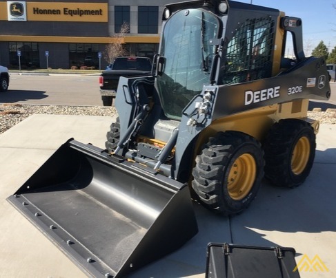 John Deere 320E Skid Steer Loader 2