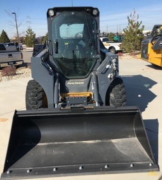 John Deere 320E Skid Steer Loader 1